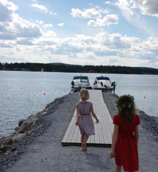هاستل Storstrand Kursgård