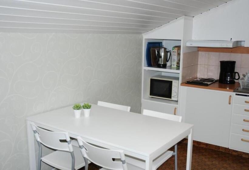 هاستل Storstrand Kursgård
