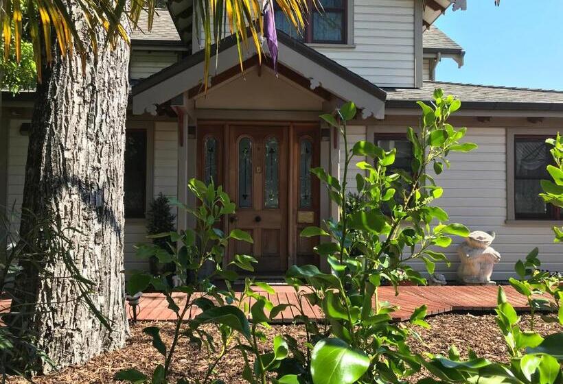 Baywick Inn Bed & Breakfast