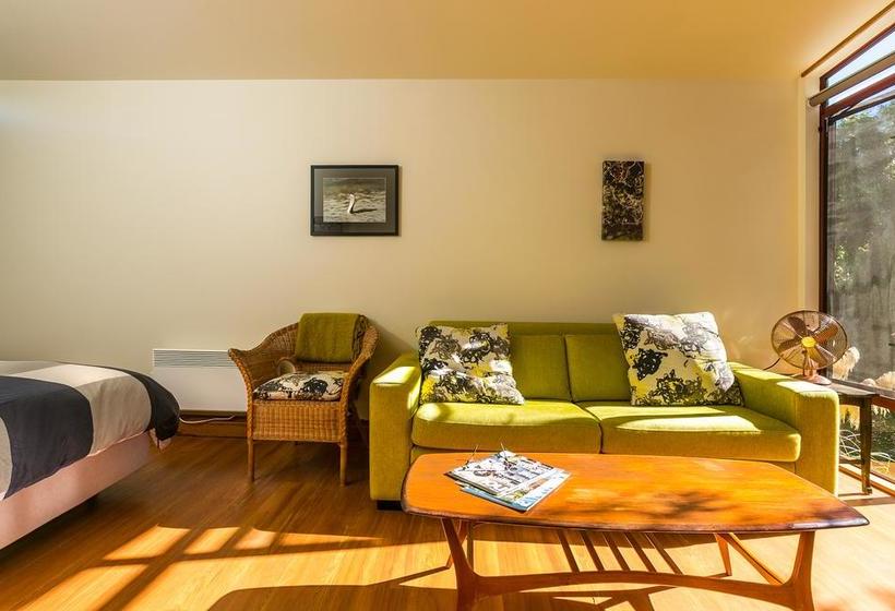 تختخواب و صبحانه Misty River Retreat