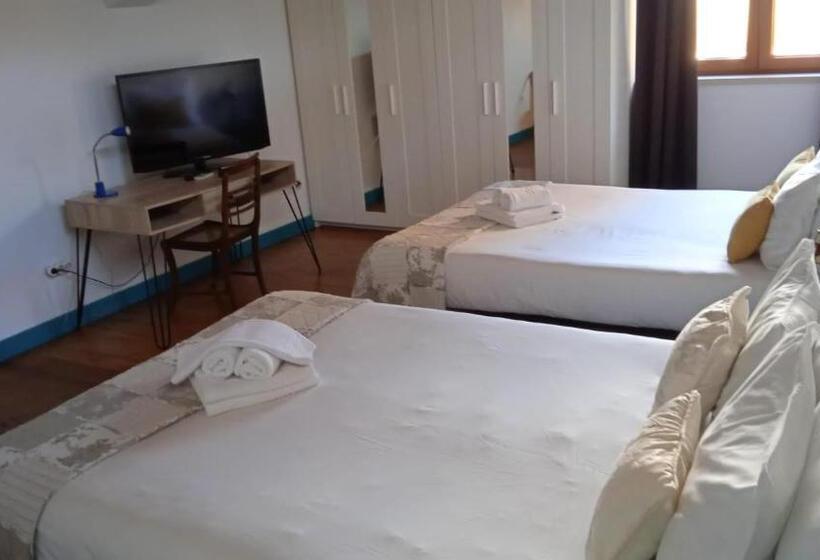 ベッドアンドブレックファースト Guest House Villa Dos Poetas