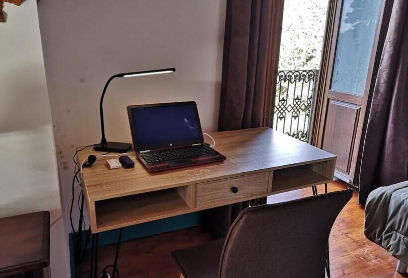 ベッドアンドブレックファースト Guest House Villa Dos Poetas