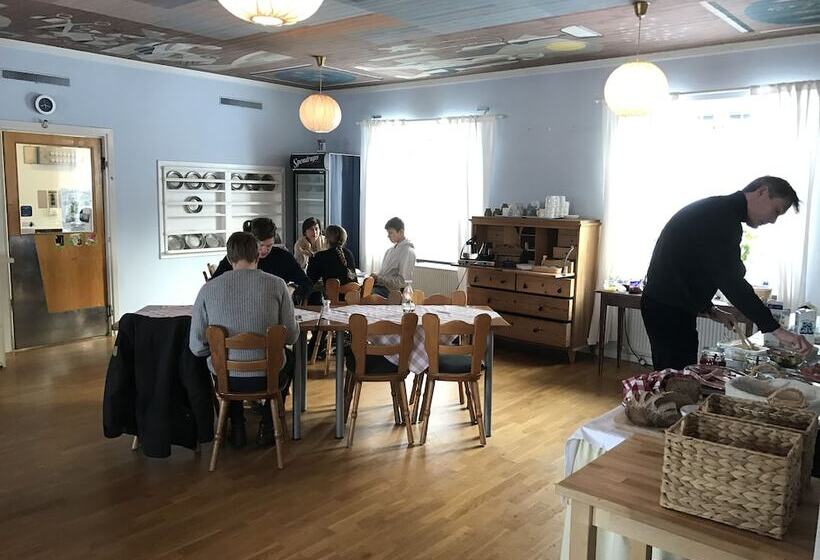 تختخواب و صبحانه Helsingegården