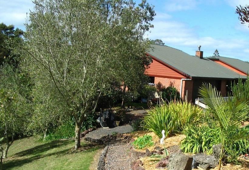 تختخواب و صبحانه Riverside Homestead