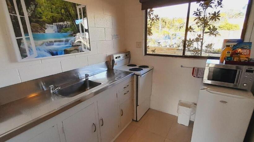 Waterfalls Estate   Motel & Campground