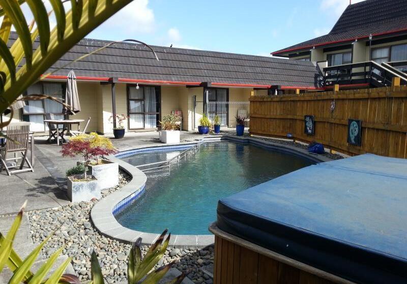 فندق Orana Motor Inn & Restaurant