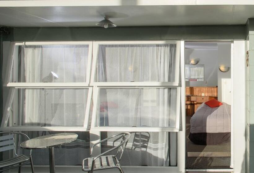 Kauri Lodge Motel