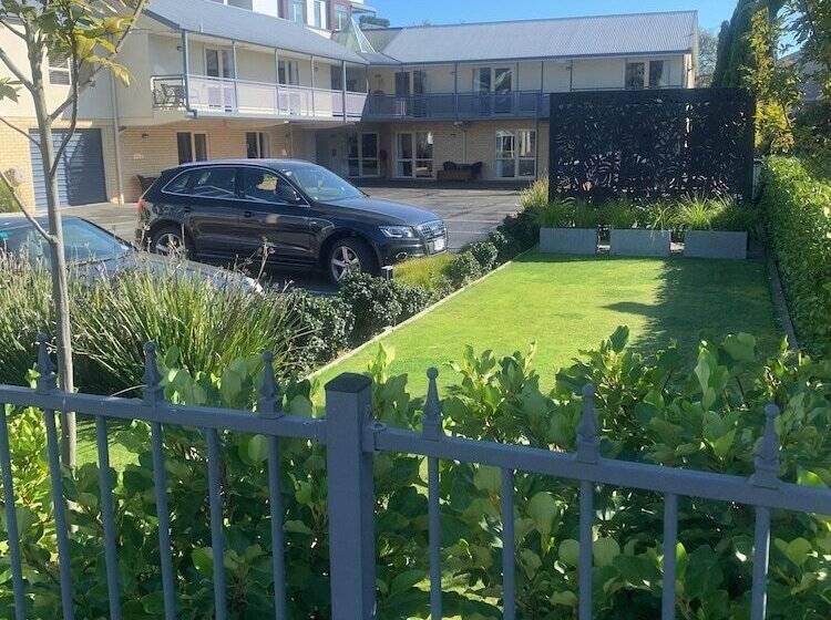 مُتل Apex Motorlodge