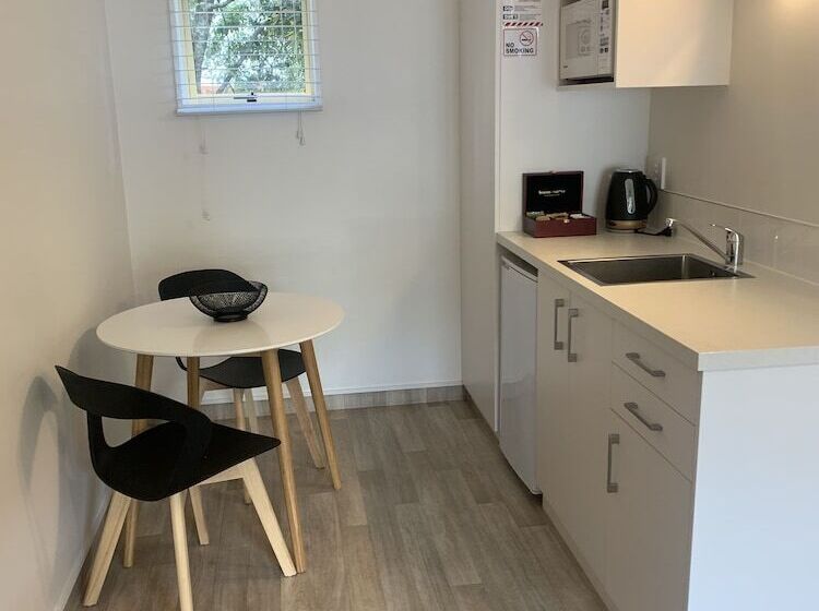 مُتل Apex Motorlodge