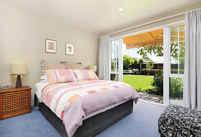 Olive House Bed And Breakfast