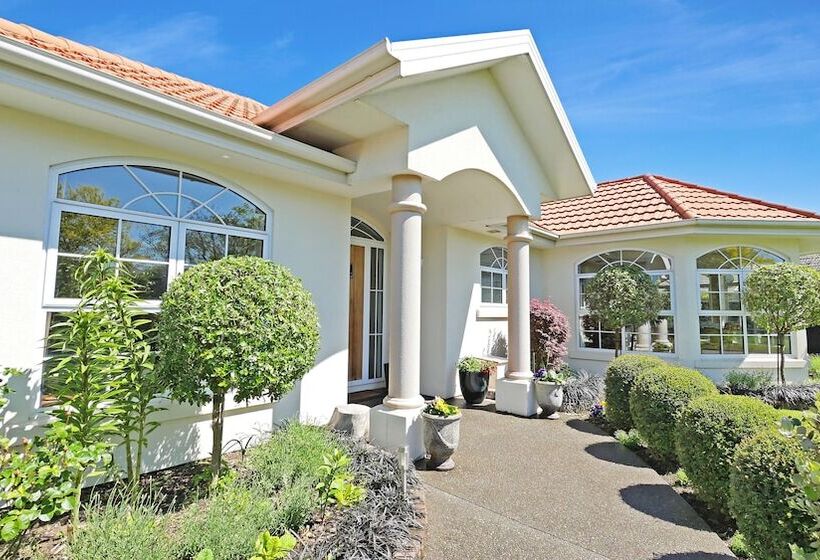 Olive House Bed And Breakfast