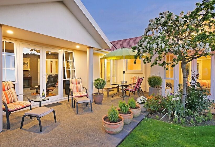 Olive House Bed And Breakfast