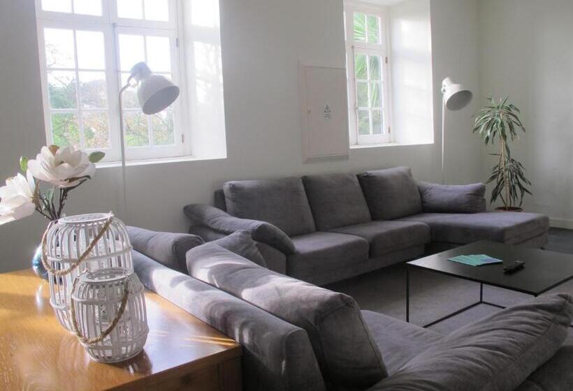 Azores Youth Hostels   Sao Miguel