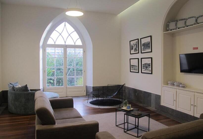 Azores Youth Hostels   Sao Miguel