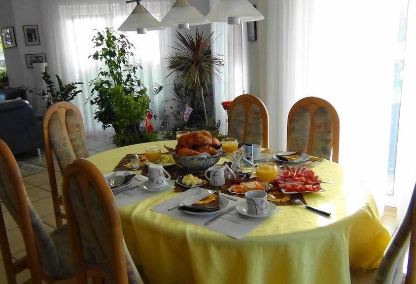 مبيت وإفطار Haus Erika Am Weg