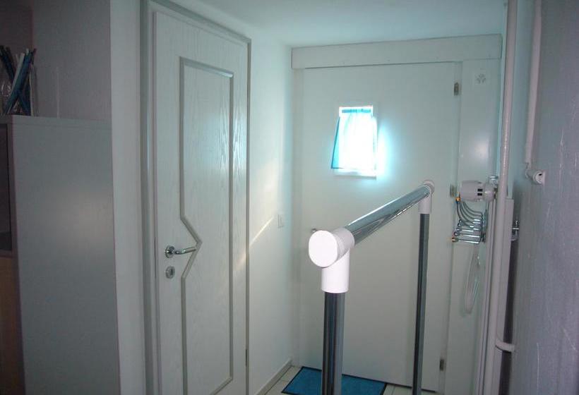 مبيت وإفطار Reni S Oase Am Bodensee