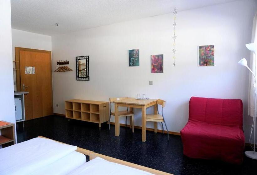 ベッドアンドブレックファースト Shima Davos