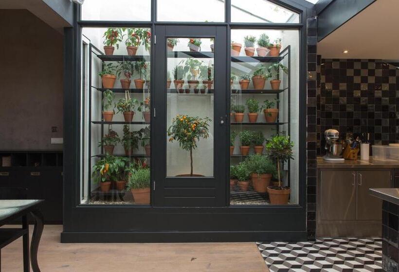 هتل Blue Inspired By Manna