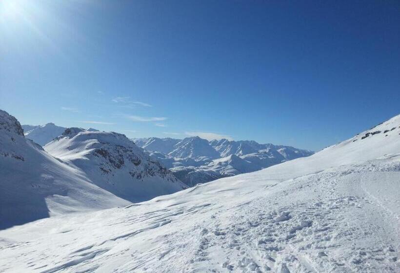 ホテル Chavalatsch