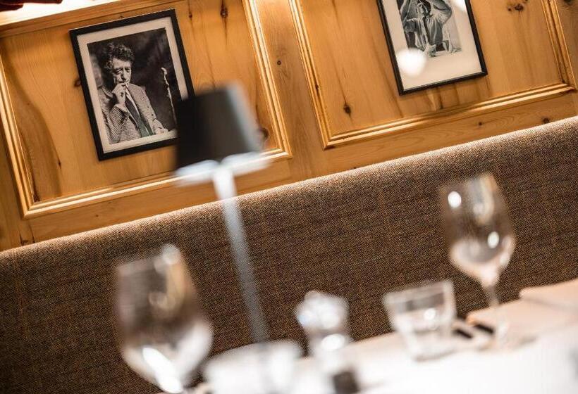 ホテル Pensiun Aldier