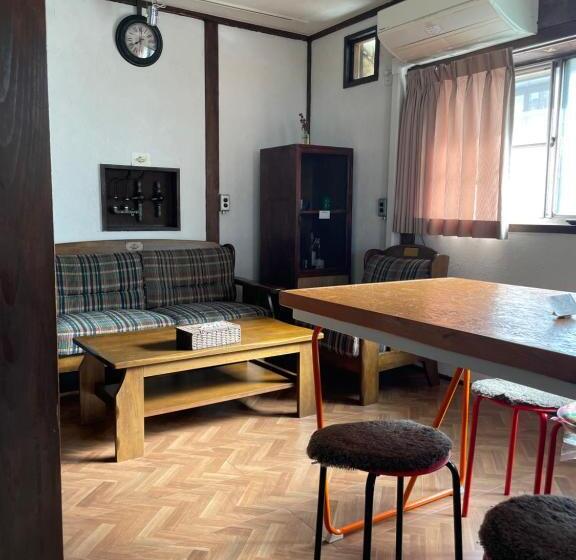 Albergue 北アルプス麓のゲストハウス林屋 203