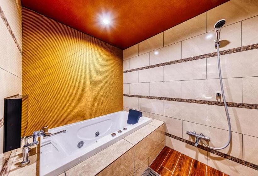 فندق Lotus Ibaraki  Adult Only