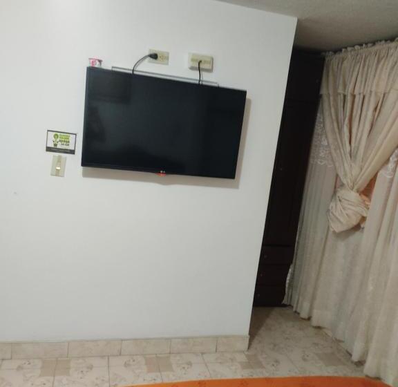 هتل El Marquez De San Fernando