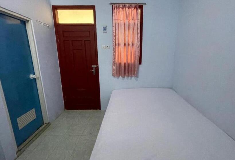 فندق Spot On 93966 Dhiya Guest House Syariah