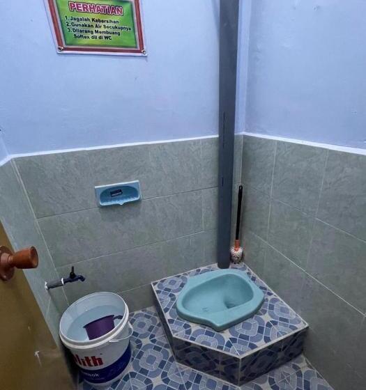 בית מלון כפרי Spot On 93967 Hasna Guest House Syariah