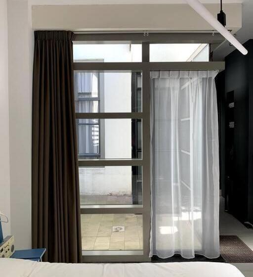 تختخواب و صبحانه Zocher6 Bnb A Monumental Town House In The City Center
