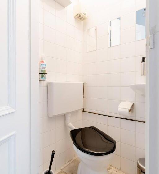 تختخواب و صبحانه Zocher6 Bnb A Monumental Town House In The City Center