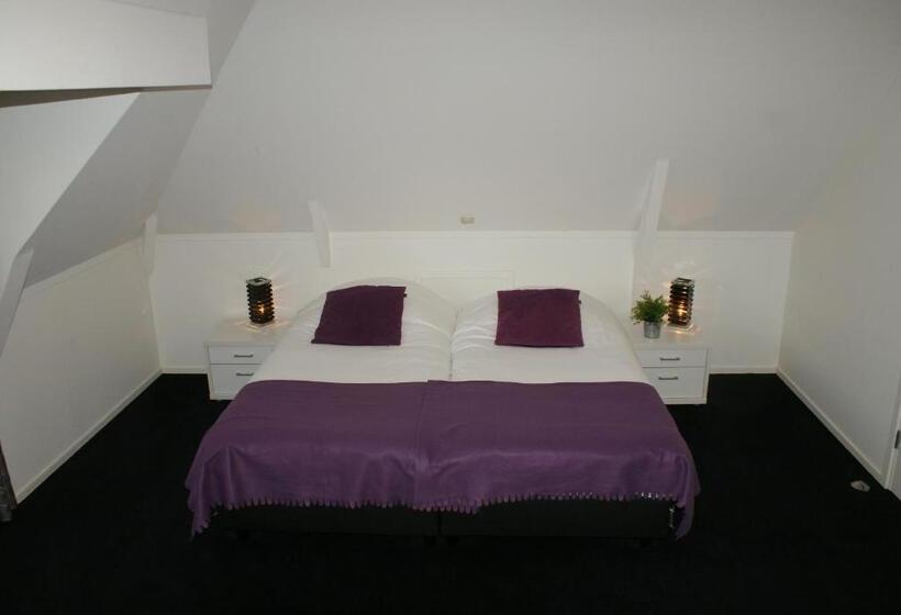 בית מלון כפרי De Herbergh Van Flielant