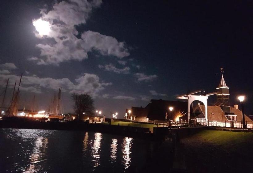 فندق De Stadsboerderij