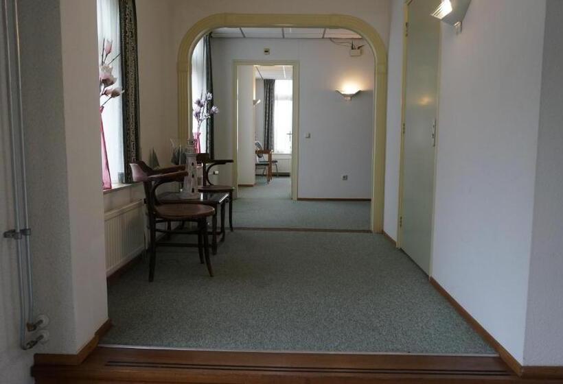 فندق Het Gemeentehuis Uithuizen