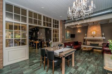 هتل Restaurant Van Der Weijde