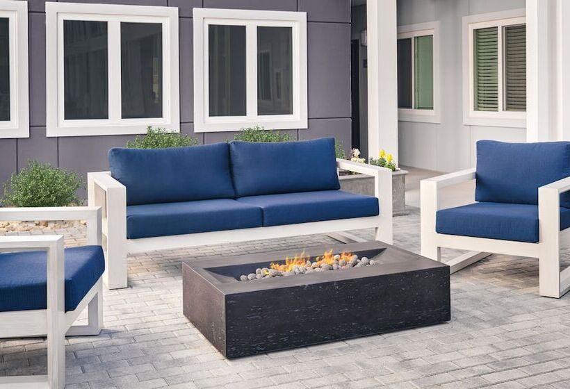 هتل Stayapt Suites Madison Greenbrier