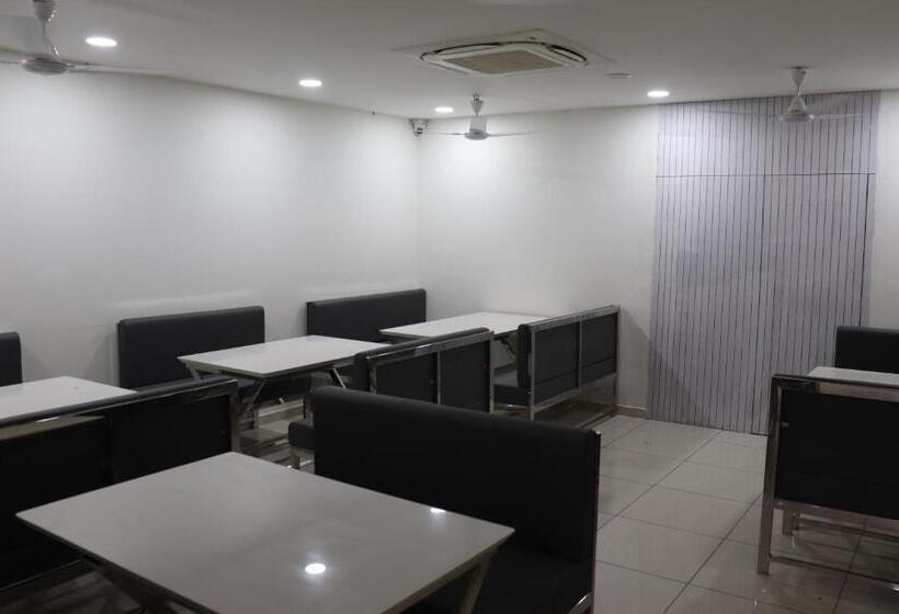 فندق Krishna Kunj Inn