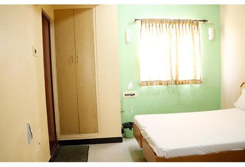 هتل Sivabhagya Annexe