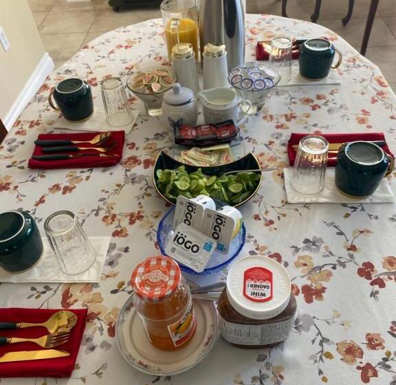 Bed and Breakfast Butterfly Manor