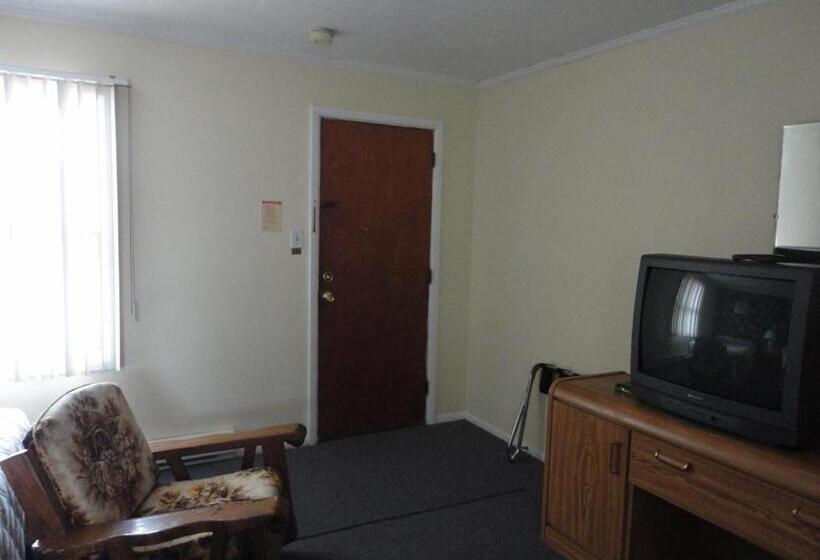 Hipwell's Motel