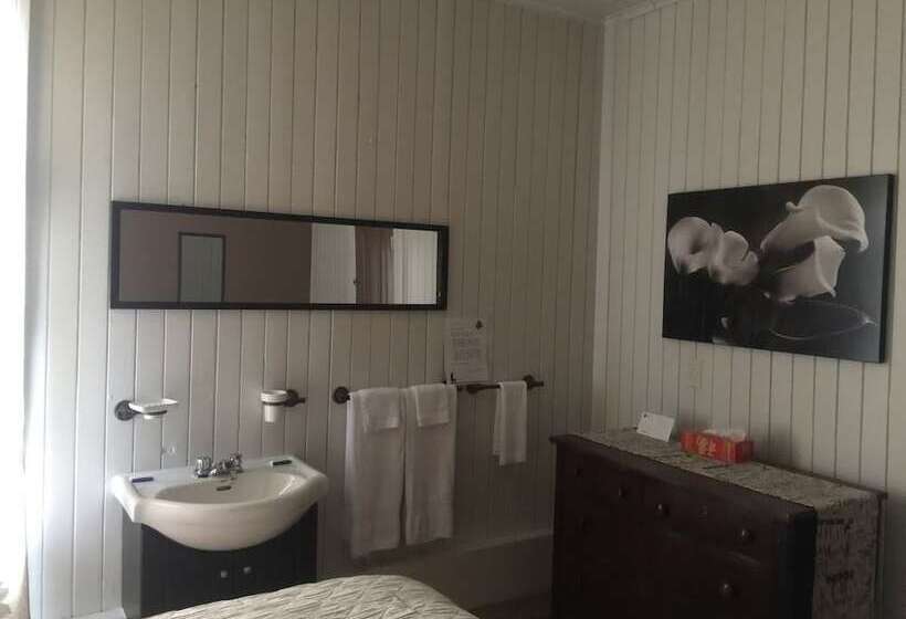 בית מלון כפרי Hôtel Du Chasseur