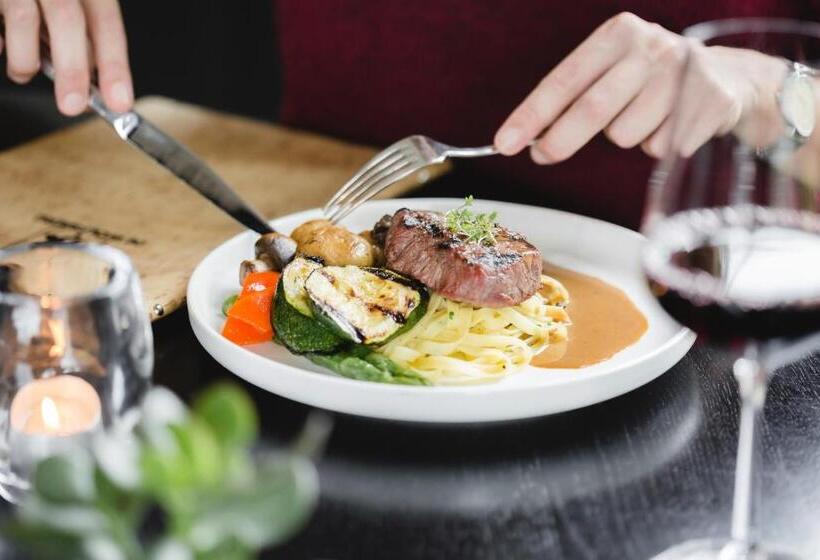 هتل Restaurant De Wolfsberg