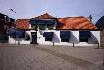 هتل Restaurant Het Roode Hert