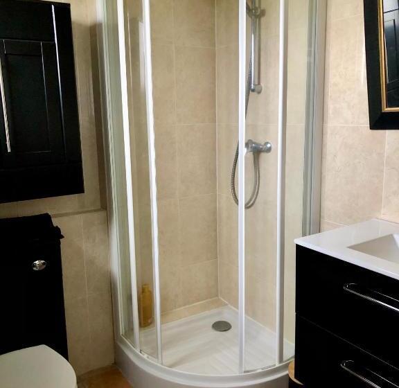 ベッドアンドブレックファースト Chambre D Hôtes La Floralie