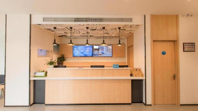 Hanting Hotel Guangyuan Cangxi Binjiang Road