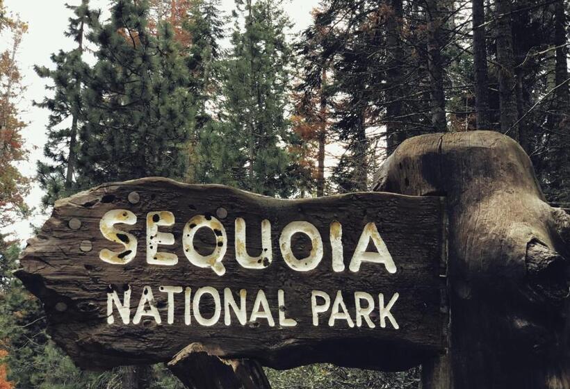 فندق Autocamp Sequoia