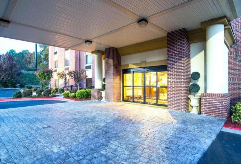 호텔 Comfort Inn & Suites Suwanee   Sugarloaf