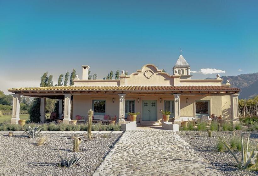 هتل El Porvenir Wine Lodge