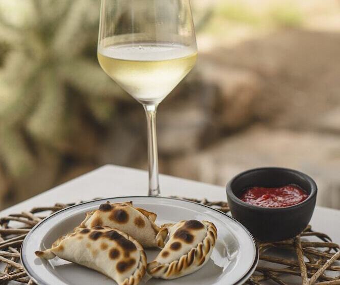 هتل El Porvenir Wine Lodge