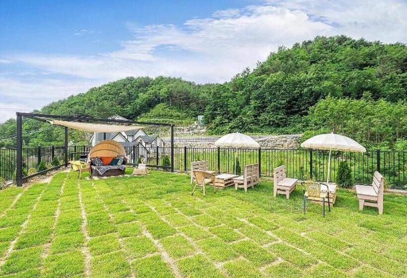 בית מלון כפרי Seorak Jaeins Garden
